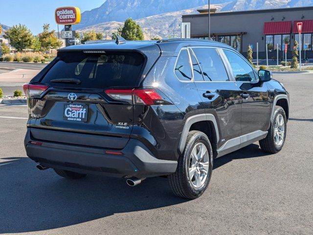 2021 Toyota RAV4 Hybrid XLE