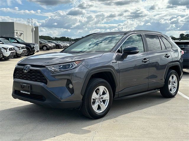 2021 Toyota RAV4 Hybrid XLE