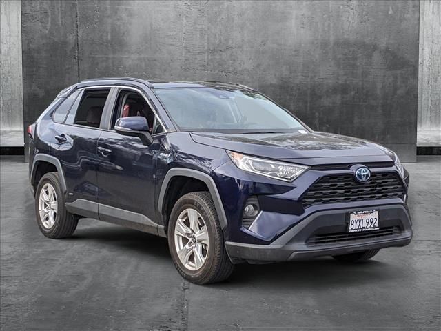 2021 Toyota RAV4 Hybrid XLE