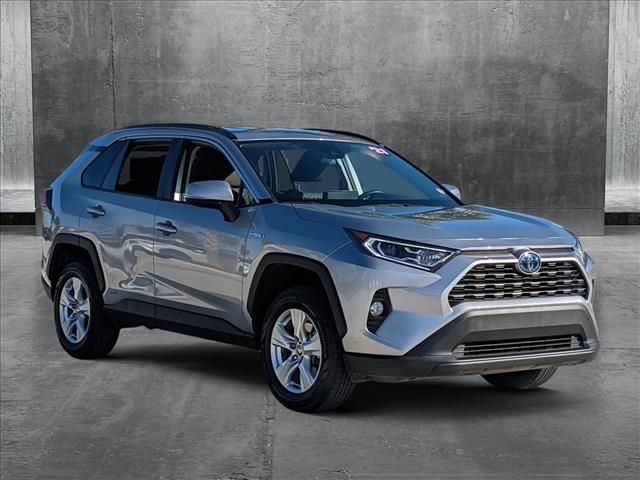 2021 Toyota RAV4 Hybrid XLE