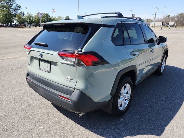 2021 Toyota RAV4 Hybrid XLE