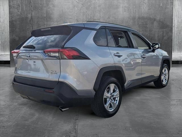 2021 Toyota RAV4 Hybrid XLE