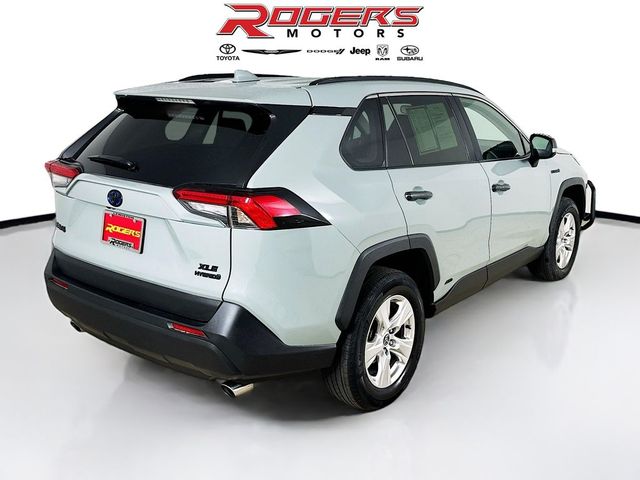 2021 Toyota RAV4 Hybrid XLE