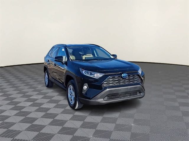 2021 Toyota RAV4 Hybrid XLE