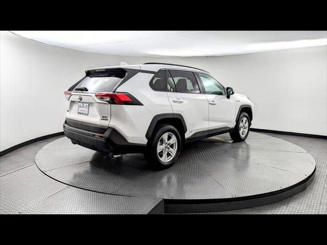 2021 Toyota RAV4 Hybrid XLE