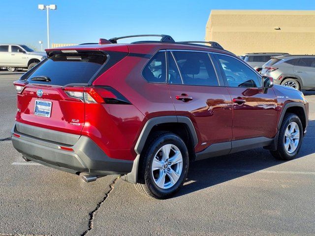 2021 Toyota RAV4 Hybrid XLE