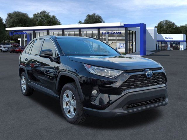 2021 Toyota RAV4 Hybrid XLE