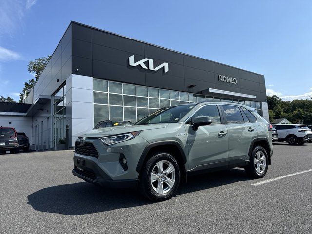 2021 Toyota RAV4 Hybrid XLE