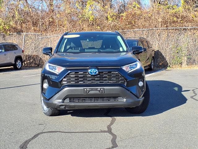 2021 Toyota RAV4 Hybrid XLE