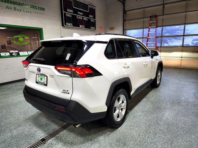 2021 Toyota RAV4 Hybrid XLE