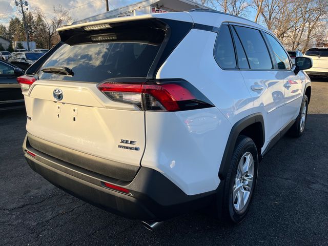 2021 Toyota RAV4 Hybrid XLE