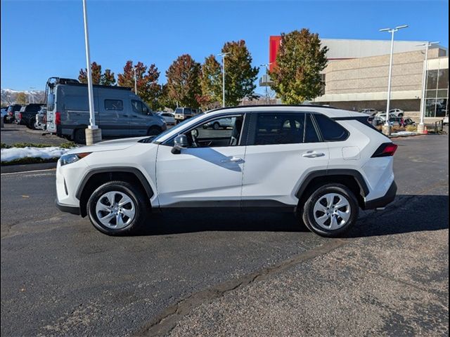 2021 Toyota RAV4 LE