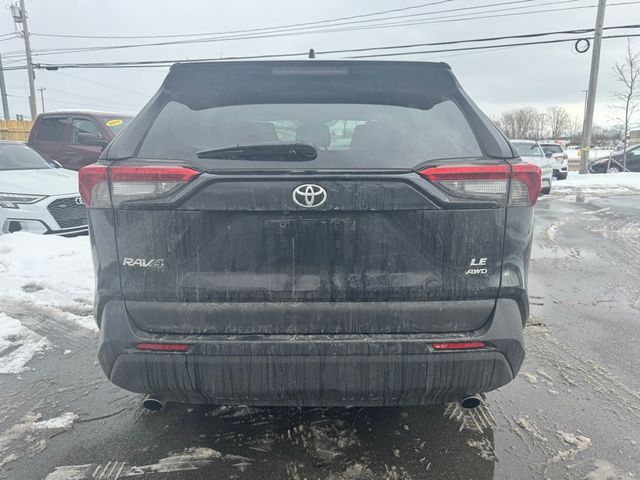 2021 Toyota RAV4 LE