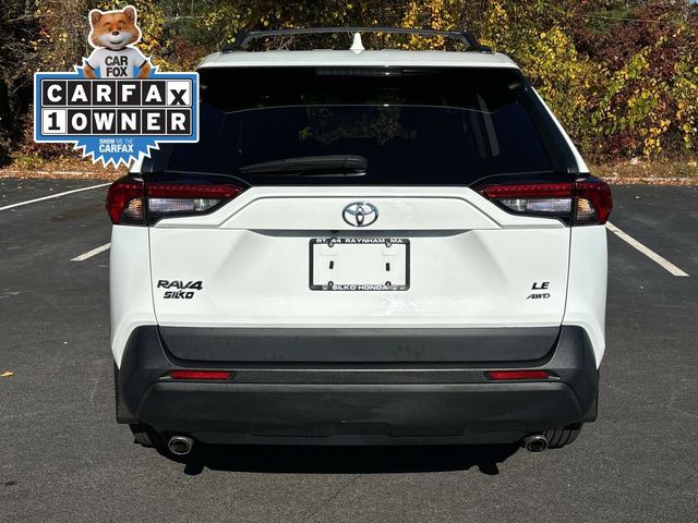 2021 Toyota RAV4 LE