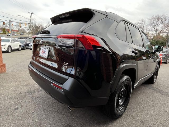 2021 Toyota RAV4 LE