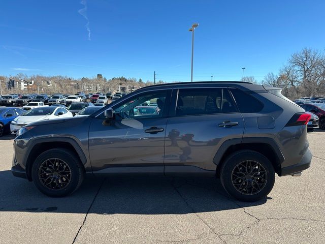 2021 Toyota RAV4 LE