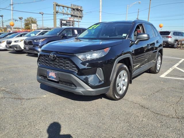 2021 Toyota RAV4 LE