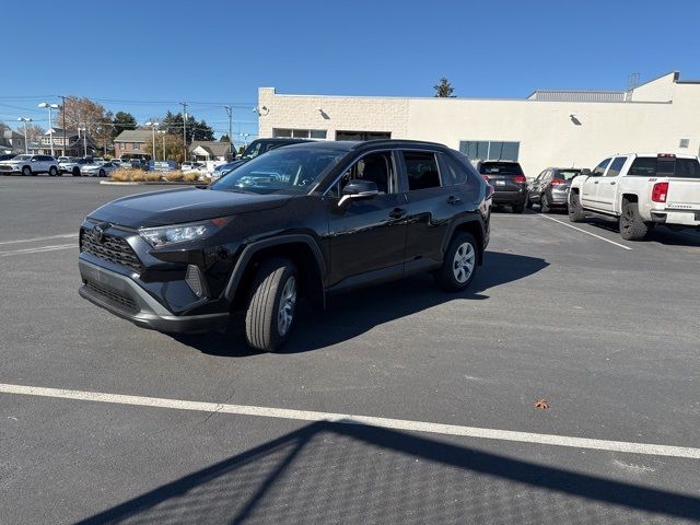 2021 Toyota RAV4 LE