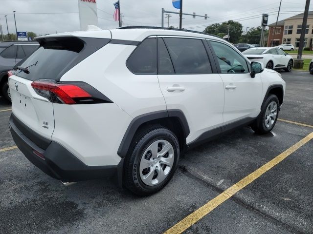 2021 Toyota RAV4 LE