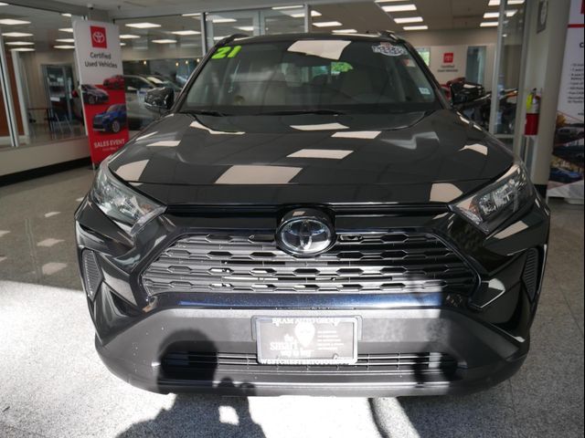 2021 Toyota RAV4 LE