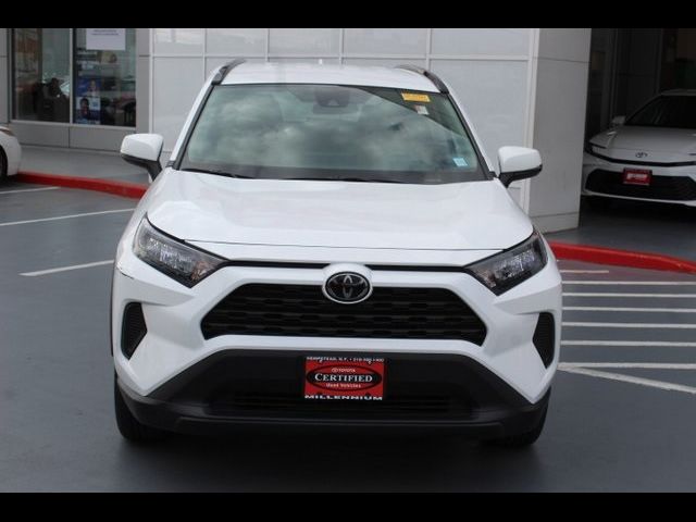 2021 Toyota RAV4 LE