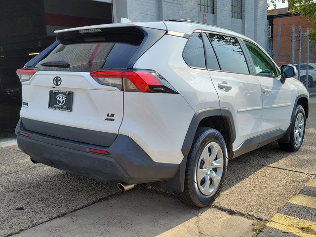 2021 Toyota RAV4 LE