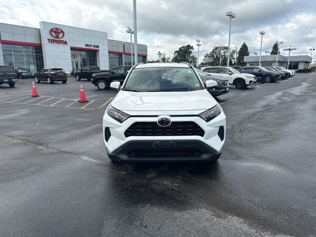 2021 Toyota RAV4 LE