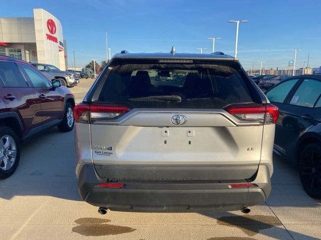 2021 Toyota RAV4 LE