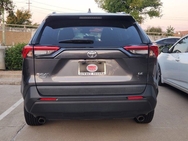 2021 Toyota RAV4 LE