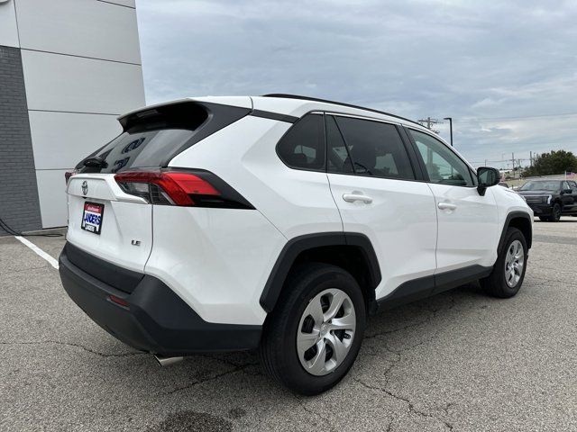 2021 Toyota RAV4 LE