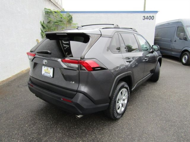 2021 Toyota RAV4 LE