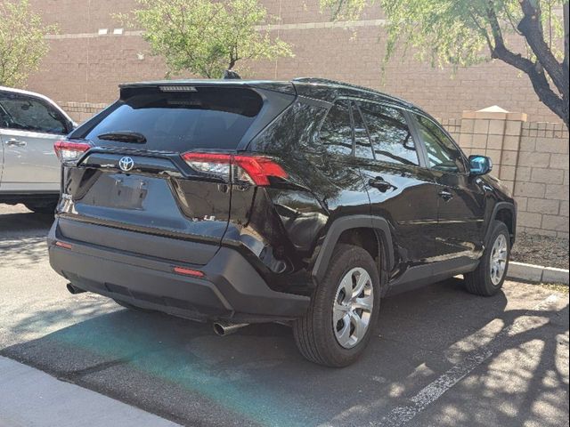 2021 Toyota RAV4 LE