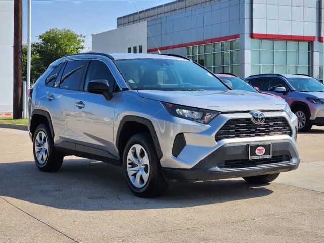 2021 Toyota RAV4 LE