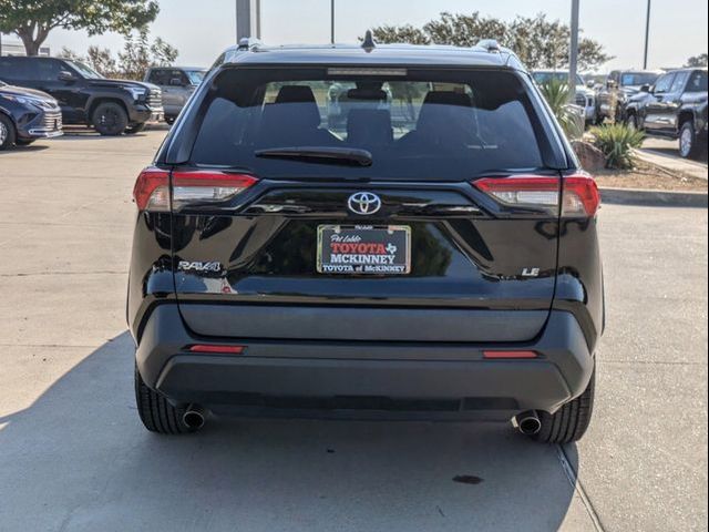 2021 Toyota RAV4 LE