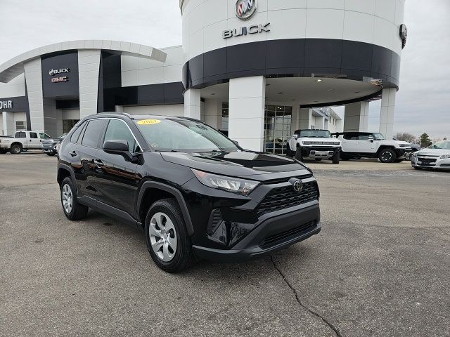 2021 Toyota RAV4 LE