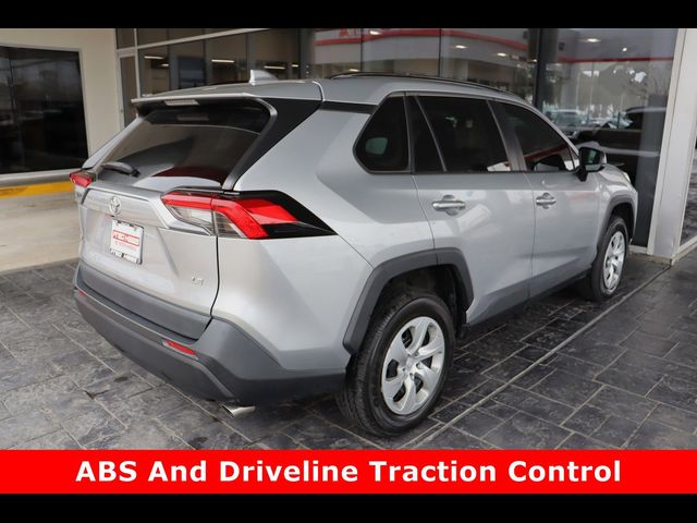 2021 Toyota RAV4 LE