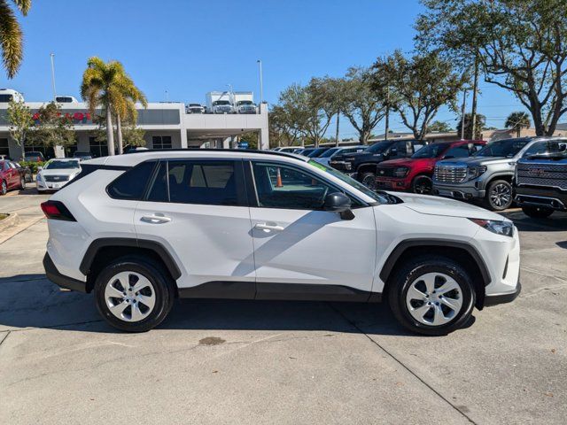 2021 Toyota RAV4 LE