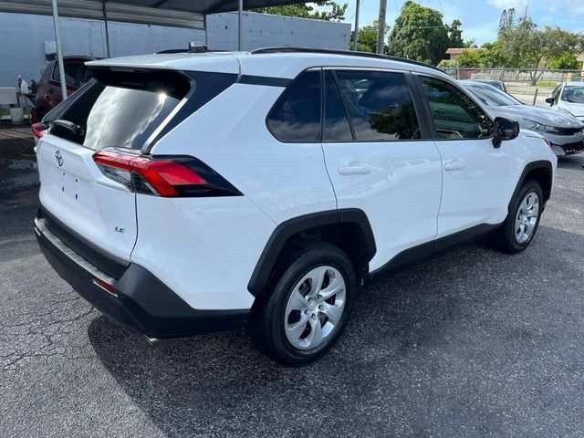 2021 Toyota RAV4 LE