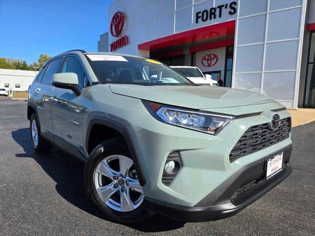 2021 Toyota RAV4 XLE