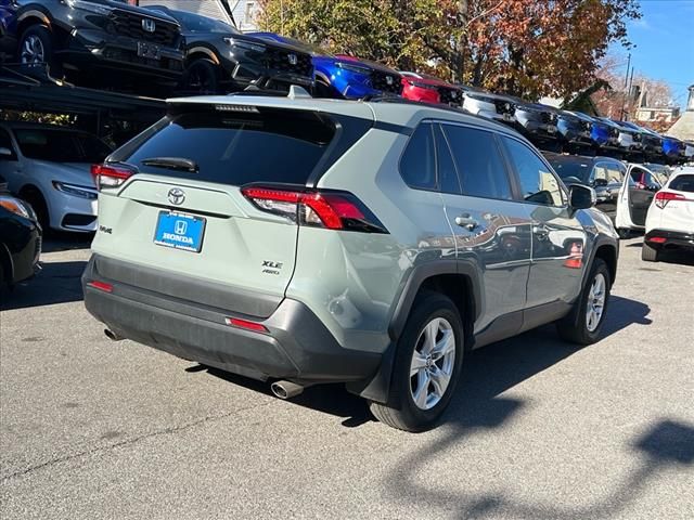 2021 Toyota RAV4 XLE