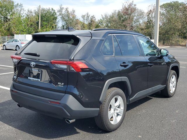 2021 Toyota RAV4 XLE