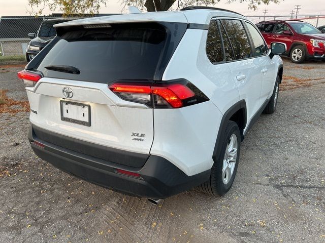 2021 Toyota RAV4 XLE