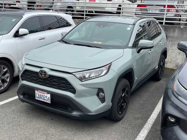 2021 Toyota RAV4 XLE