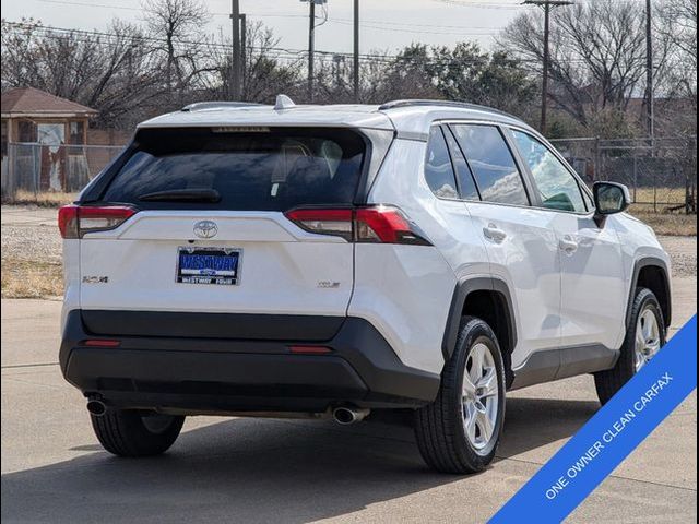 2021 Toyota RAV4 XLE