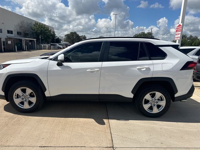 2021 Toyota RAV4 XLE