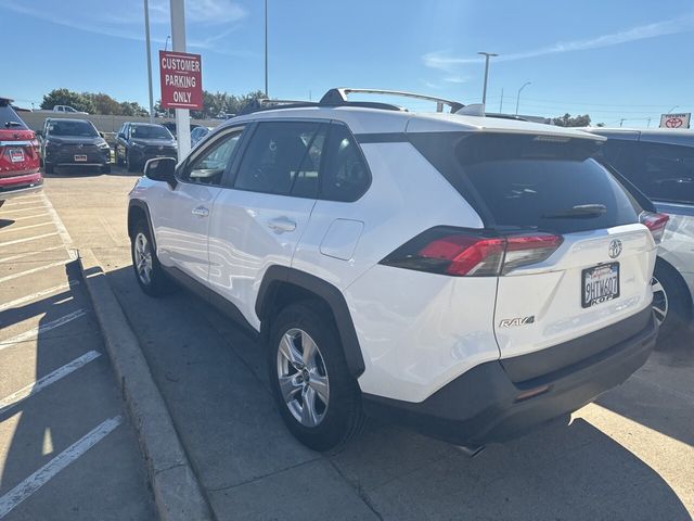 2021 Toyota RAV4 XLE