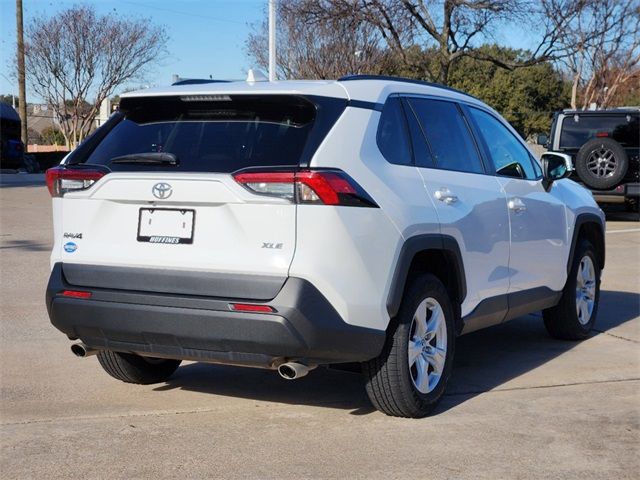 2021 Toyota RAV4 XLE