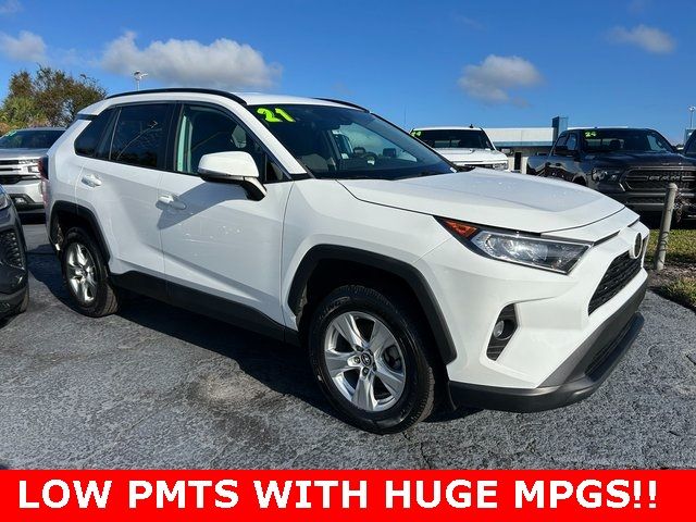 2021 Toyota RAV4 XLE