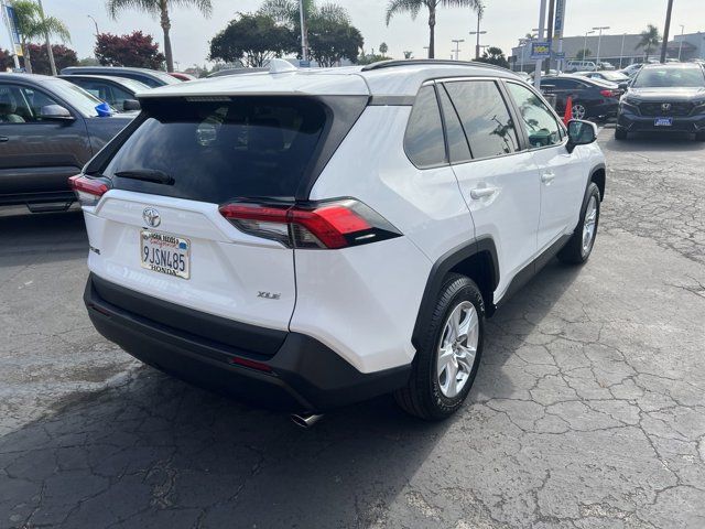 2021 Toyota RAV4 XLE