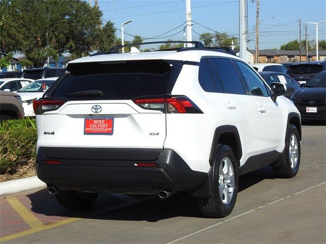 2021 Toyota RAV4 XLE